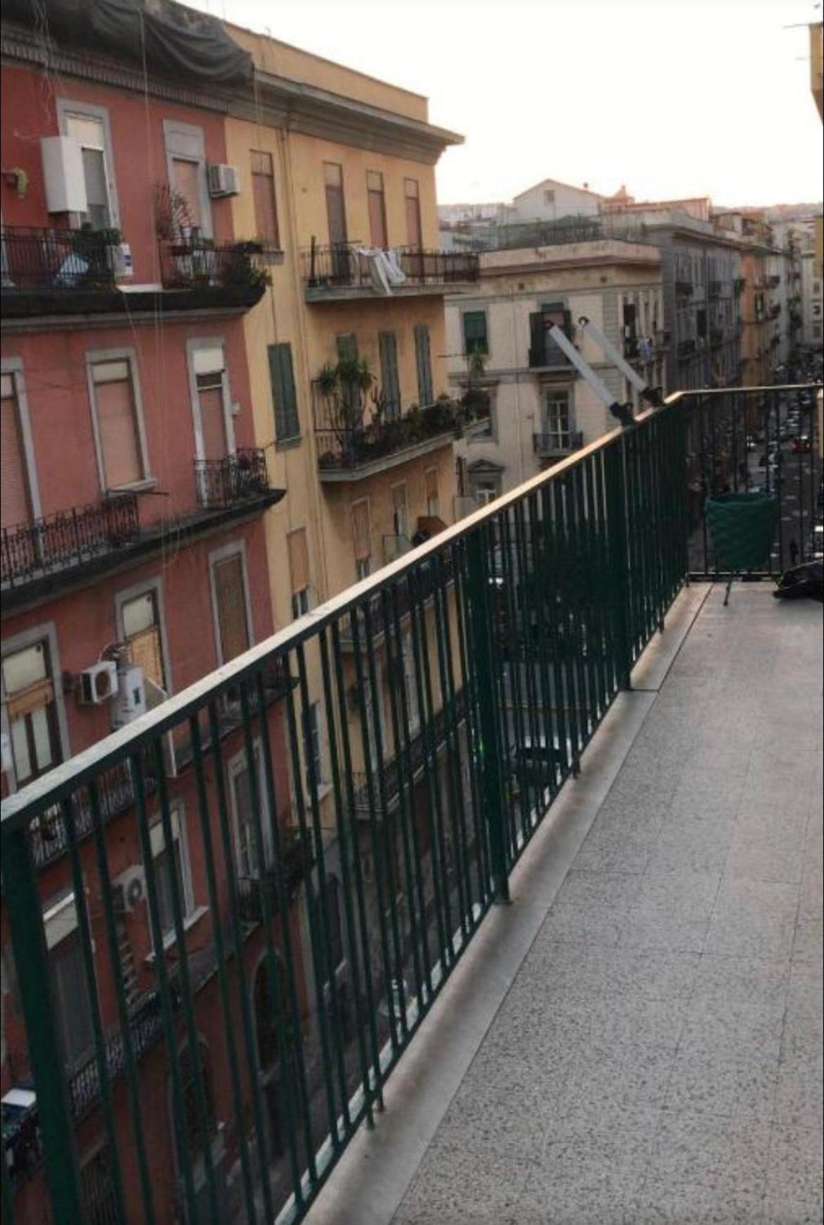 B&B Rial Νάπολη Εξωτερικό φωτογραφία